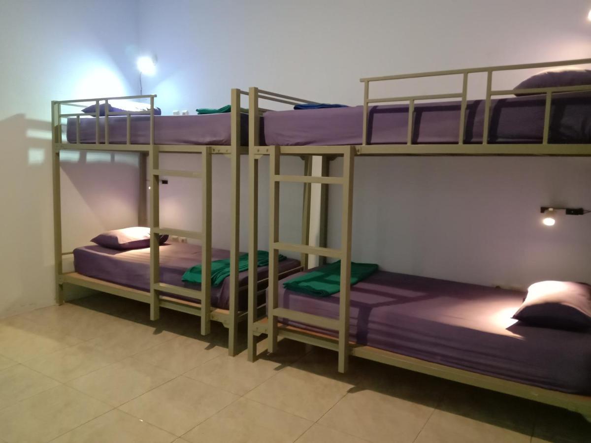 Sentul Hostel Kuta  Exteriör bild