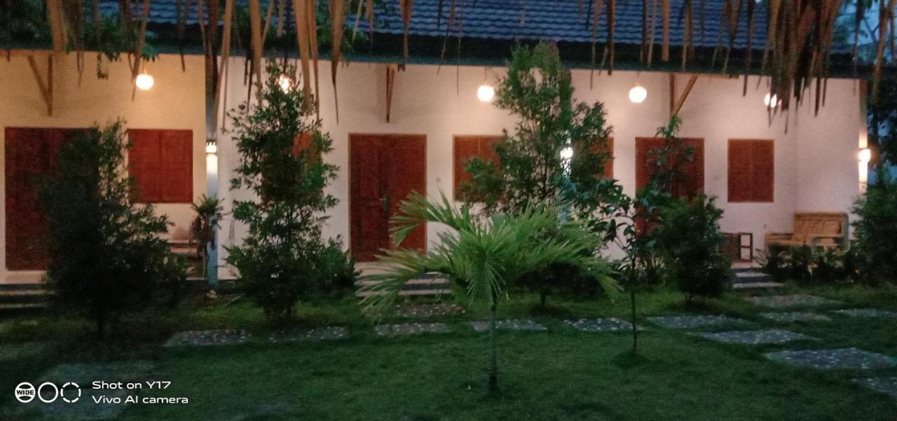 Sentul Hostel Kuta  Exteriör bild